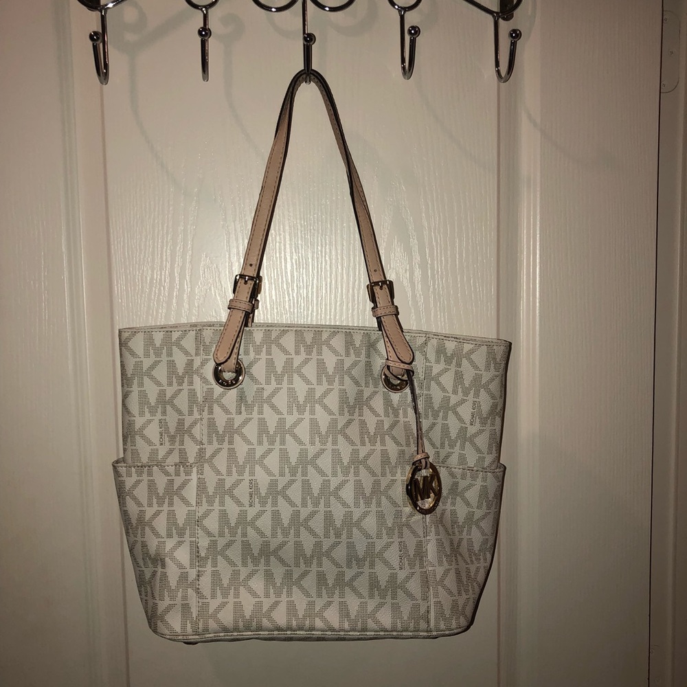 Michael Kors Signature Tote